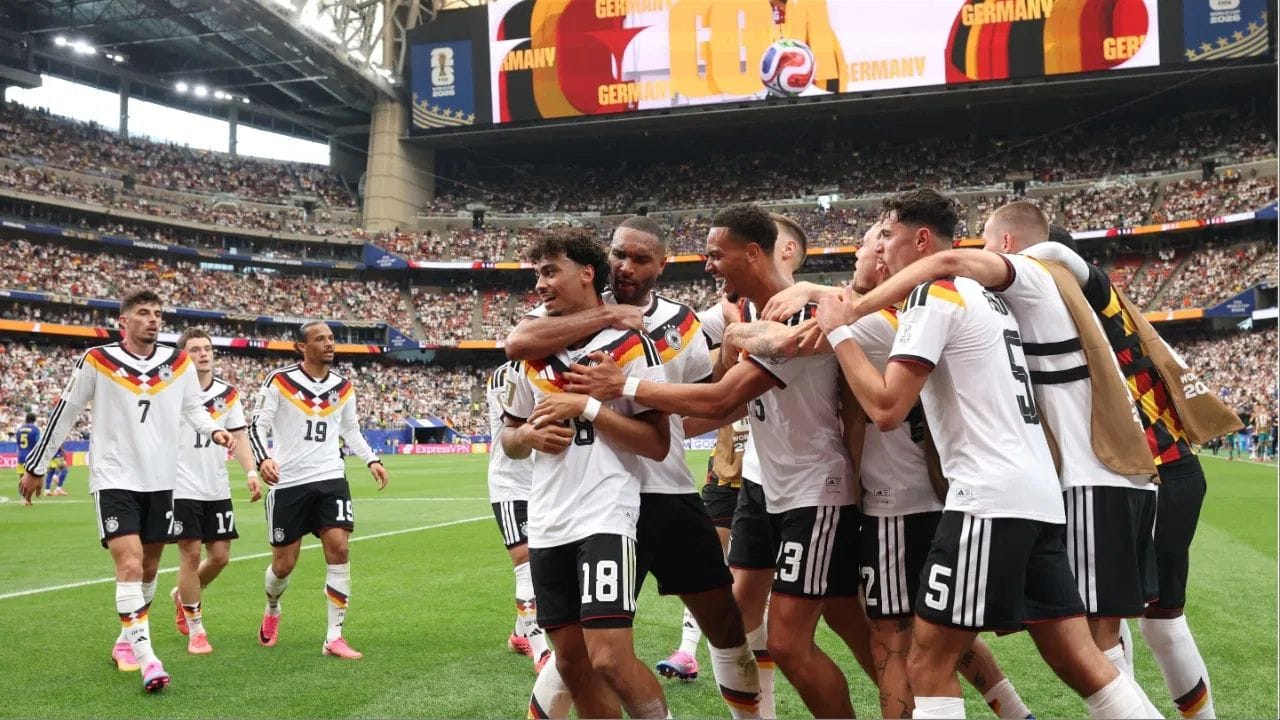 જર્મનીએ FIFA વર્લ્ડ કપ 2026 માં કુરાકાઓ સામે પોતાના અભિયાનની શરૂઆત કરી. ગ્રુપ E મેચમાં, જર્મનીએ કુરાકાઓને 7-1 થી હરાવ્યું. આ જોરદાર જીત સાથે જર્મનીએ બ્રાઝિલને પાછળ છોડી દીધું છે.