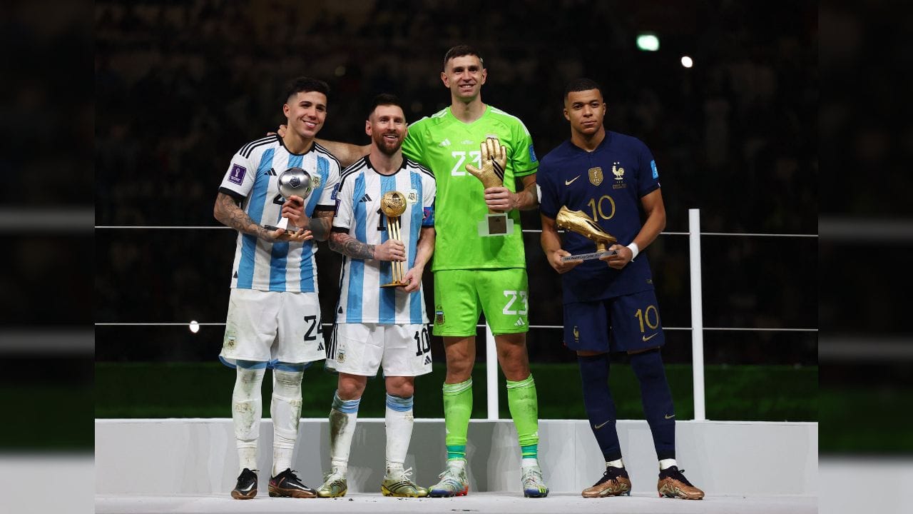 આ વખતે વર્લ્ડ કપમાં 48 ટીમો ભાગ લઈ રહી છે, જેના કારણે ઘણા નવા રેકોર્ડ બનવાની અને જૂના રેકોર્ડ તૂટવાની શક્યતા છે. જોકે ફાઇનલમાં સૌથી વધુ ગોલ કરવાનો રેકોર્ડ હજુ પણ એક એવા ખેલાડીના નામે છે, જેને આધુનિક ફૂટબોલના સૌથી ખતરનાક ફોરવર્ડ્સમાં ગણવામાં આવે છે. આ ખેલાડી છે ફ્રાન્સનો સ્ટાર કિલિયન એમબાપ્પે (Kylian Mbappé).