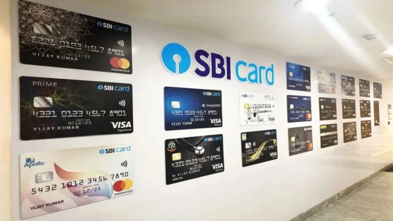 3. SBI કાર્ડ રિવોર્ડ પ્રોગ્રામમાં ફેરફારો: SBI કાર્ડ 1 જુલાઈથી પસંદગીના PhonePe SBI ક્રેડિટ કાર્ડ્સ માટે રિવોર્ડ પોઈન્ટ પ્રોગ્રામમાં સુધારો કરશે. આ ફેરફારો PhonePe SBI ક્રેડિટ કાર્ડ પર્પલ અને PhonePe SBI ક્રેડિટ કાર્ડ SELECT BLACK પર લાગુ થશે. આમાં નવી રિવોર્ડ પોઈન્ટ કમાણી મર્યાદા અને એવા વ્યવહારોની વિસ્તૃત સૂચિ શામેલ છે જેના માટે રિવોર્ડ પોઈન્ટ આપવામાં આવશે નહીં.
