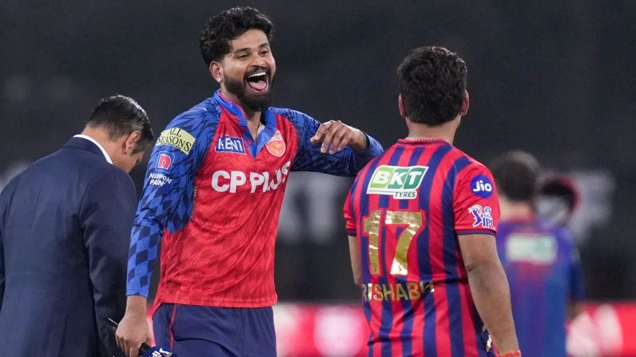 પંજાબ કિંગ્સ ભલે IPL 2026 ના પ્લેઓફમાં સ્થાન મેળવી શક્યું ન હોય, પરંતુ તેઓએ એક મોટો એવોર્ડ જીત્યો છે. પંજાબ કિંગ્સે IPL 2026 ફેરપ્લે એવોર્ડ જીત્યો હતો. ટીમે 14 મેચ રમી અને દરેક વખતે 10 માંથી 10 પોઈન્ટ મેળવ્યા.