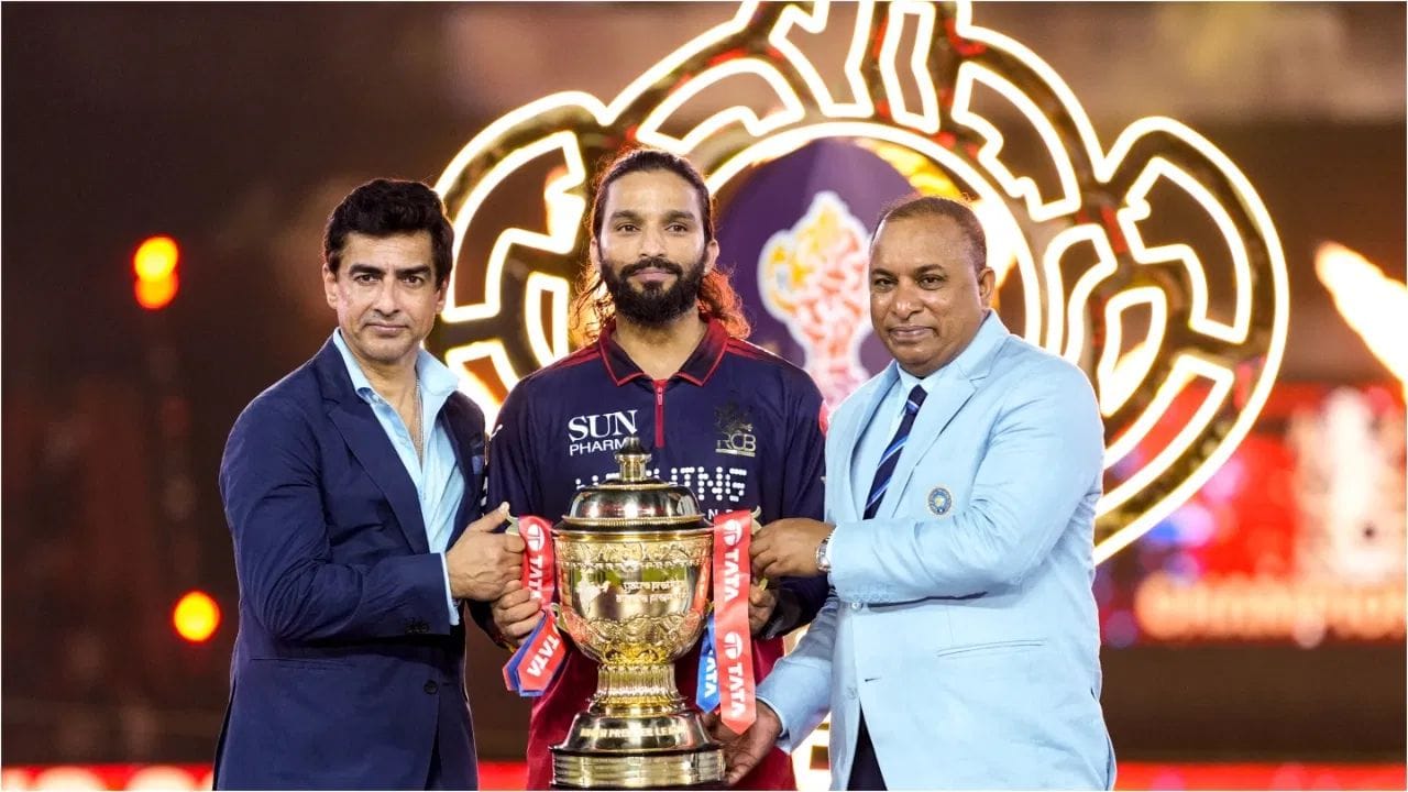 હવે જોવાનું રહેશે કે IPLમાં સફળ કેપ્ટનશીપ બાદ રજત પાટીદાર મધ્યપ્રદેશ લીગમાં ગ્વાલિયર ચિત્તાઝને પ્રથમ ખિતાબ અપાવવામાં કેટલા સફળ થાય છે. ક્રિકેટ ચાહકોને તેમની કેપ્ટનશીપ અને ટીમના પ્રદર્શનથી ઘણી અપેક્ષાઓ રહેશે.