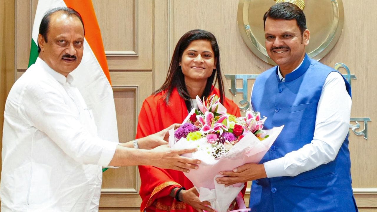 જાન્યુઆરી 2020માં તેને ઓસ્ટ્રેલિયામાં 2020 ICC મહિલા T20 વર્લ્ડ કપ માટે ભારતની ટીમમાં સ્થાન આપવામાં આવ્યું હતુ. 9 નવેમ્બર 2020ના રોજ, ટ્રેલબ્લેઝર્સ વિરુદ્ધ સુપરનોવાસ વચ્ચેની મહિલા T20 ચેલેન્જ 2020ની છેલ્લી મેચ દરમિયાન તે મહિલા T20 ચેલેન્જમાં 5 વિકેટ લેનારી પ્રથમ ખેલાડી બની હતી.