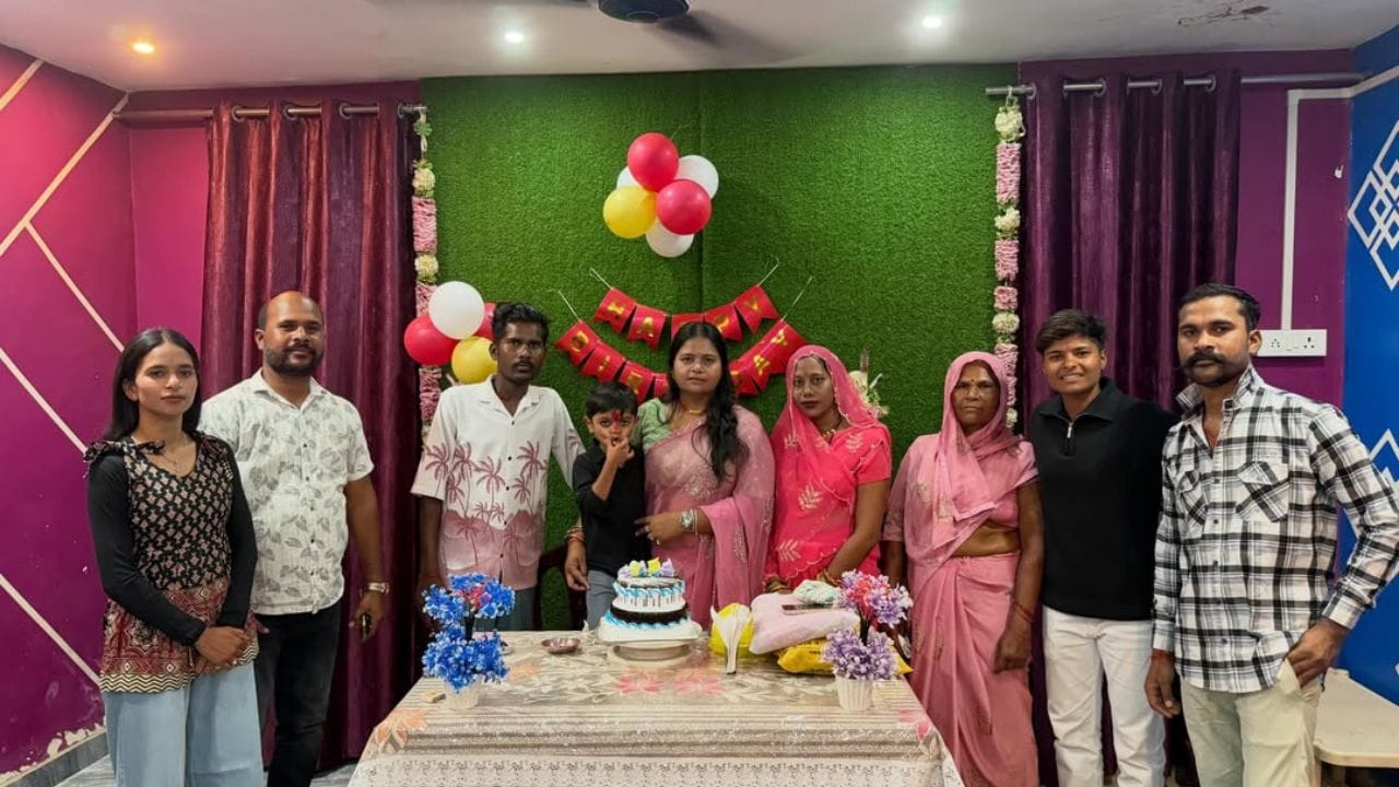ક્રાંતિ ગૌડા આઈસીસી મહિલા ટી20 વર્લ્ડકપ 2026માં ભારતીય મહિલા ક્રિકેટ ટીમનો ભાગ છે. ક્રાંતિ ગૌડા 2025 મહિલા ક્રિકેટ વર્લ્ડ કપ જીતનાર ભારતીય ટીમનો ભાગ રહી ચૂકી છે.