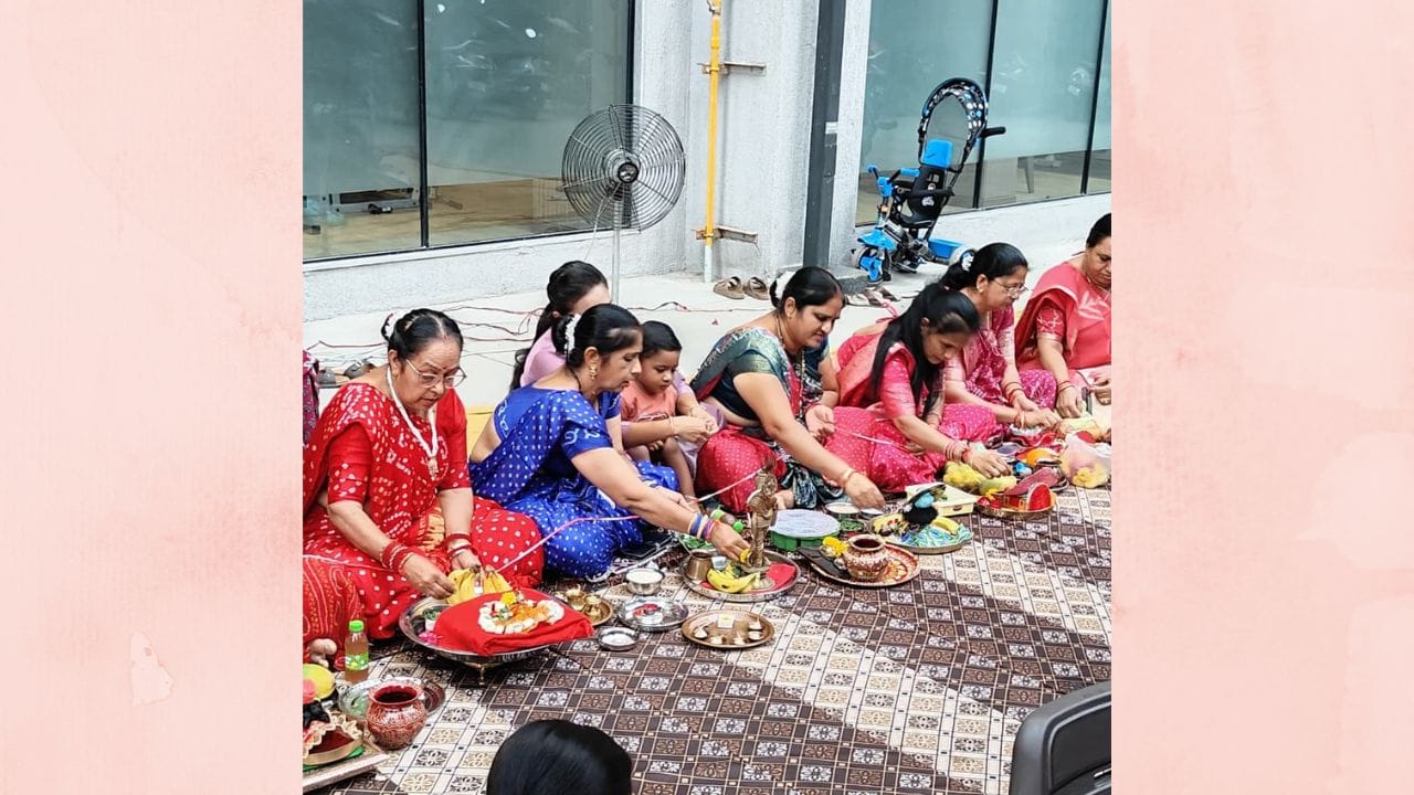 આ દરમિયાન શ્રદ્ધાળુઓમાં અનેરો ઉત્સાહ જોવા મળ્યો હતો. મહિલાઓ, પુરુષો અને બાળકો પરંપરાગત વેશભૂષામાં સજ્જ થઈને વિવિધ ધાર્મિક કાર્યક્રમોમાં જોડાયા હતા. ભક્તો કાન્હાજીના ભજન, કીર્તન અને ધૂનમાં મગ્ન બની ગયા હતા, જેના કારણે સમગ્ર વાતાવરણ ભક્તિરસથી ઓતપ્રોત બન્યું હતું.