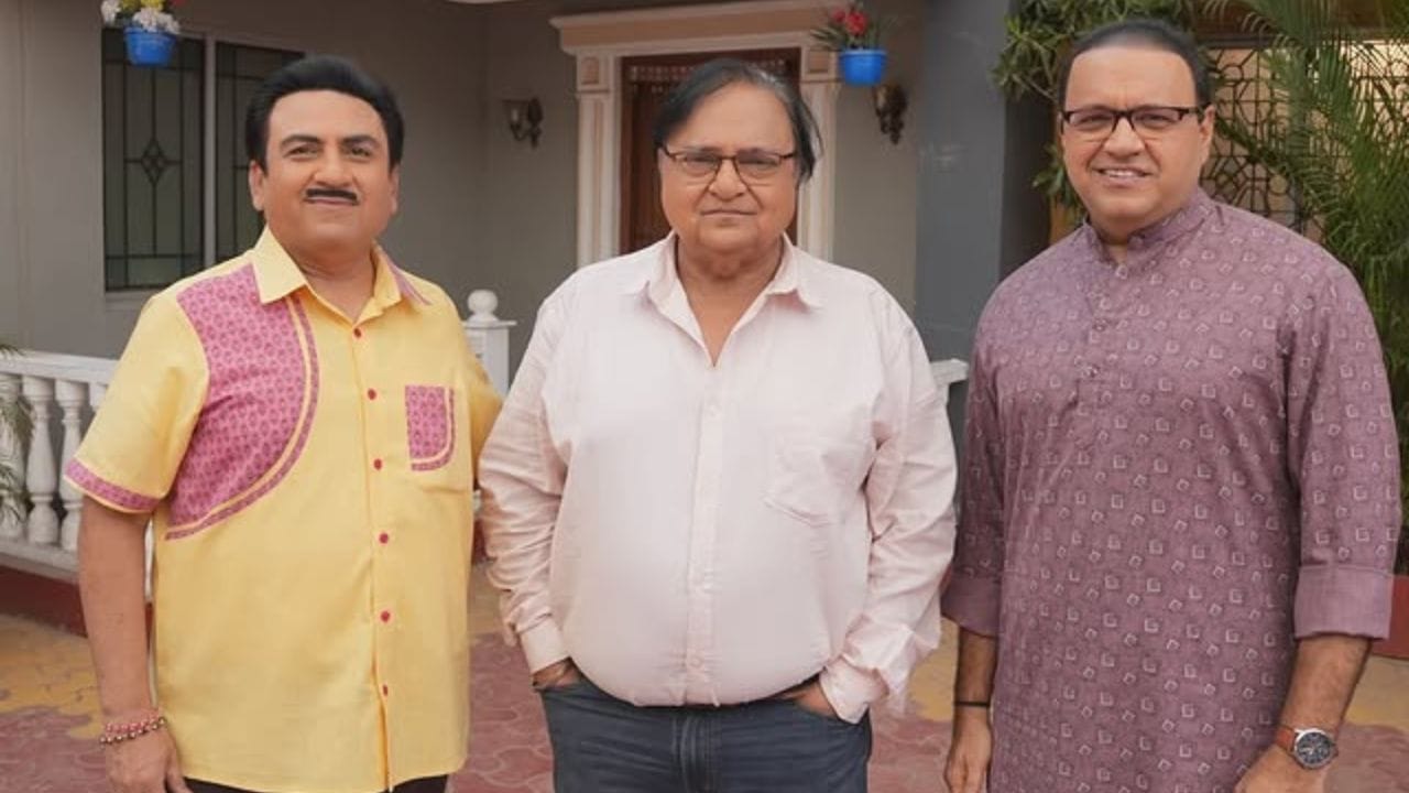 મંદાર ચાંદવાડકરનો જન્મ 27 જુલાઈ 1976 રોજ થયો છે. તે એક ભારતીય ટેલિવિઝન અને ફિલ્મ અભિનેતા છે. જે હિન્દી અને મરાઠી ટેલિવિઝનમાં કામ કરે છે. તેઓ સોની સબની સૌથી લાંબી ચાલતી કોમેડી સીરિયલ તારક મહેતા કા ઉલ્ટા ચશ્મામાં આત્મારામ તુકારામ ભીડેની ભૂમિકા ભજવવા માટે જાણીતા છે.
