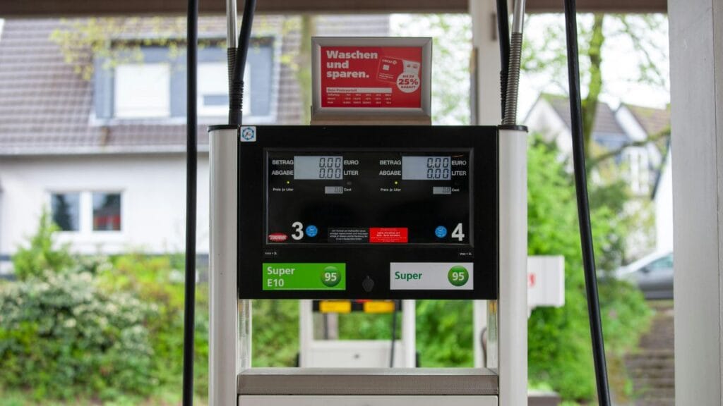 Crude Oil Drops 8 Percent Will Petrol And Diesel Prices Come Down In India explained