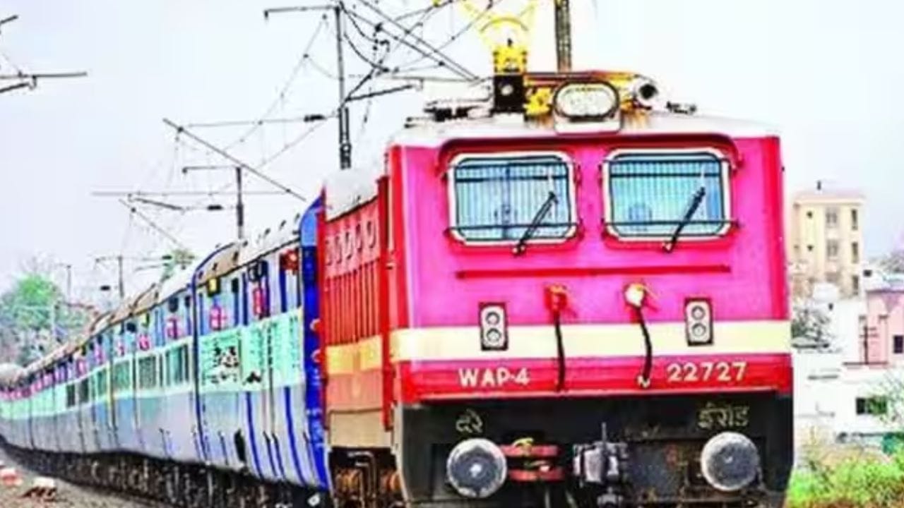 રેલવે સલામતીનો એક આવશ્યક ભાગ: જ્યારે તે નાની વસ્તુ લાગે છે, ત્યારે આ જાળીને લોકોમોટિવ સલામતીનો એક મહત્વપૂર્ણ ઘટક માનવામાં આવે છે. તે વધુ ઝડપ દરમિયાન ડ્રાઇવર અને એન્જિન બંનેનું રક્ષણ કરે છે.