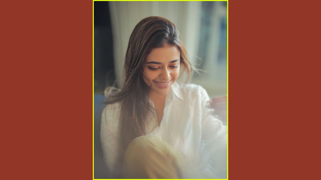 વર્ષ 2020માં રીવાએ બોલિવૂડ ફિલ્મ ‘સબ કુશલ મંગલ’થી ડેબ્યૂ કર્યું હતું. આ ફિલ્મમાં તે પ્રિયાંક શર્માની ઓપોઝિટ જોવા મળી હતી. આ પછી તે ઘણી કોસ્મેટિક બ્રાન્ડ્સનો ચહેરો બની અને વર્ષ 2023માં ઝુબિન નૌટિયાલના મ્યુઝિક વીડિયો ‘બેવફા સે પ્યાર કિયા’માં પણ જોવા મળી હતી. રીવાની ફિલ્મોની યાદીમાં ‘ચાર ચતુર નાર’ પણ જોડાયેલ છે.