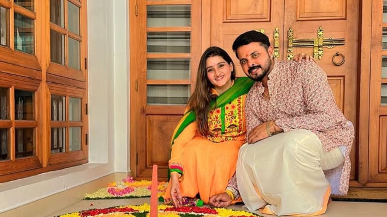  2013 IPLમાં સ્પોટ ફિક્સિંગ બાદ શ્રીસંત પર શરૂઆતમાં આજીવન પ્રતિબંધ મૂકવામાં આવ્યો હતો, જોકે, ઓગસ્ટ 2019 માં પ્રતિબંધ ઘટાડીને સાત વર્ષ કરવામાં આવ્યો હતો.