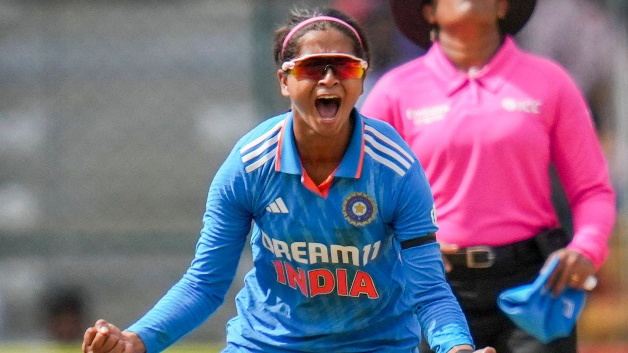 ICC મહિલા ઉભરતી ક્રિકેટર ઓફ ધ યર 2024 માટે શોર્ટલિસ્ટ કરાયેલ ચાર ખેલાડીઓમાં શ્રેયંકા પાટિલનો સમાવેશ થયો હતો.