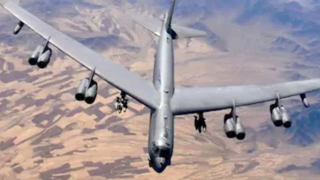 Breaking news: કેલિફોર્નિયામાં US એરફોર્સ બેઝ પર B-52 બોમ્બર ક્રેશ, 8 લોકોના મોત