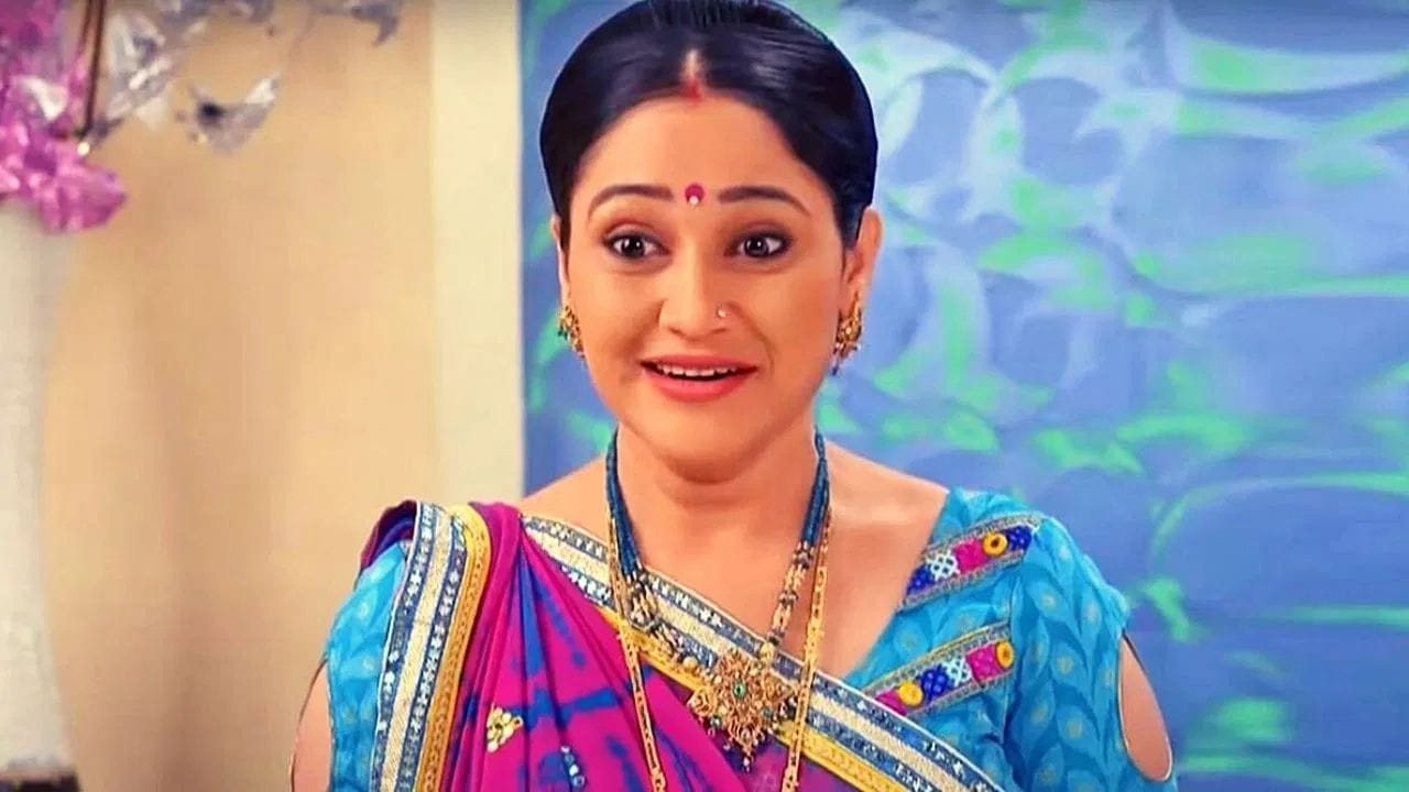 9 વર્ષ સુધી ચાહકોનું મનોરંજન કર્યા બાદ તેમણે શો છોડ્યો હતો. રિપોર્ટ મુજબ દિશા વાકાણીએ મૈટરનિટી લીવના કારણે શો છોડ્યો હતો. ત્યારબાદ એવી ચર્ચા થઈ રહી હતી કે, તે શોમાં ફરી એન્ટ્રી કરશે.