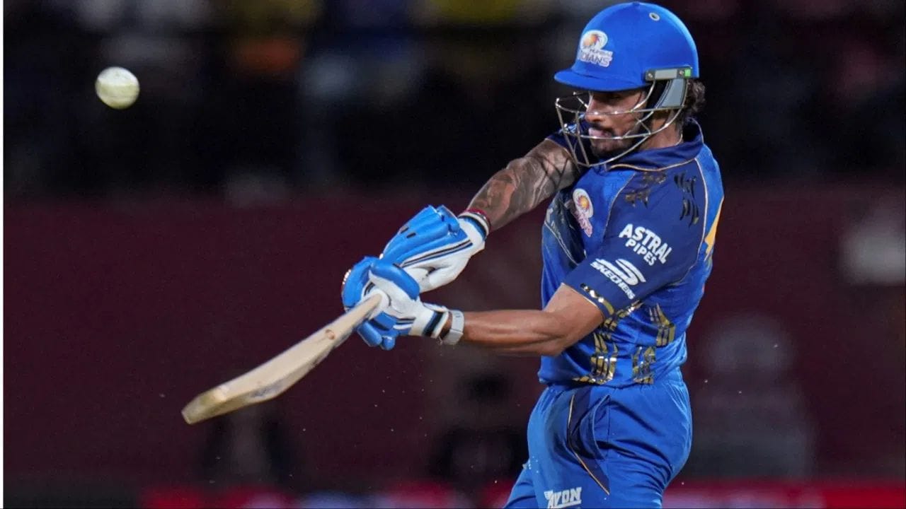 IPL ઈતિહાસમાં આવું પહેલીવાર થયું છે જ્યારે ત્રણ બેટ્સમેનોએ સમાન અંતરના છગ્ગા ફટકાર્યા હોય અને તે પણ સિઝનના સૌથી લાંબા છગ્ગા છે. (PC: PTI/Instagram)