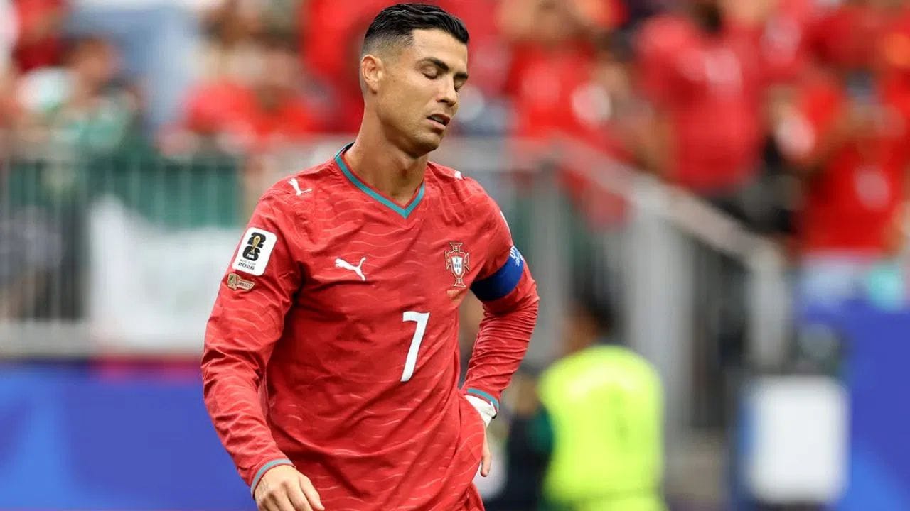 FIFA World Cup: ક્રિસ્ટિયાનો રોનાલ્ડો વિશ્વના ટોપ-3 ખેલાડીઓમાં પણ નથી… બ્રાઝિલના રોનાલ્ડોએ 10 શ્રેષ્ઠ ફૂટબોલરોની લિસ્ટ કરી જાહેર