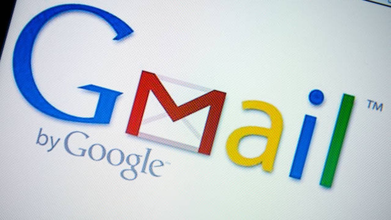આજના સમયમાં લગભગ દરેક સ્માર્ટફોન યુઝર પાસે Google Gmail એકાઉન્ટ હોય છે. મોટાભાગે લોકો 1થી વધુ Gmailનો ઉપયોગ કરે છે. Gmailનો ઉપયોગ અનેક જગ્યાએ કરવામાં આવી રહ્યો છે. (Image Source | iStock)