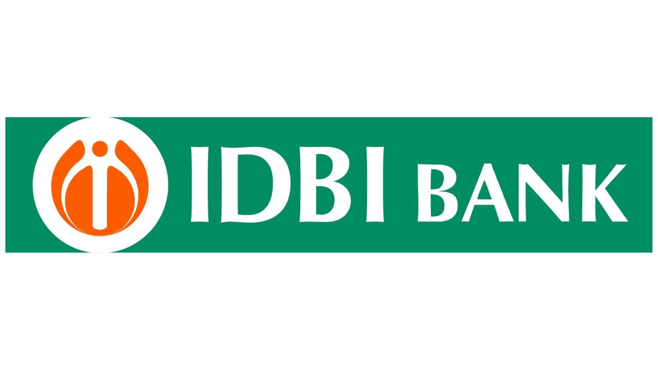આ દરમિયાન સરકાર IDBI બેંકમાં પોતાનો બહુમતી હિસ્સો વેચવાની યોજના પર પણ ફરીથી વિચાર કરી રહી છે. અગાઉ ખરીદદારોનો પૂરતો રસ ન મળતાં વેચાણની પ્રક્રિયા સફળ રહી નહોતી. હવે સરકાર રિઝર્વ પ્રાઇસમાં ઘટાડો કરીને અગાઉ રસ દાખવનારા રોકાણકારો પાસેથી નવી બોલીઓ મંગાવવાનો વિકલ્પ પણ વિચારી રહી છે, જેથી સોદો સફળ થવાની શક્યતા વધી શકે.