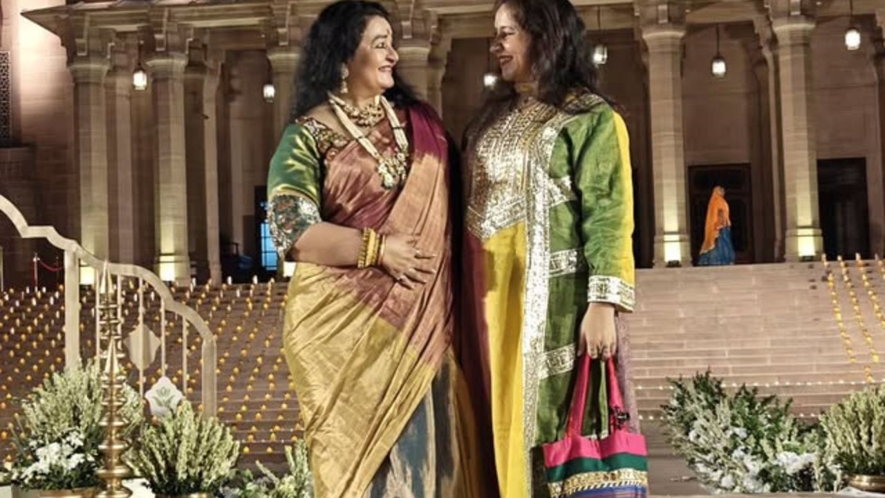 અપરા મહેતા એક ભારતીય ટેલિવિઝન અને બોલિવૂડ અભિનેત્રી છે જે આઇકોનિક શો ક્યૂંકી સાસ ભી કભી બહુ થીમાં તુલસીની સાસુ સવિતા મનસુખ વિરાણીની ભૂમિકા માટે જાણીતી છે.