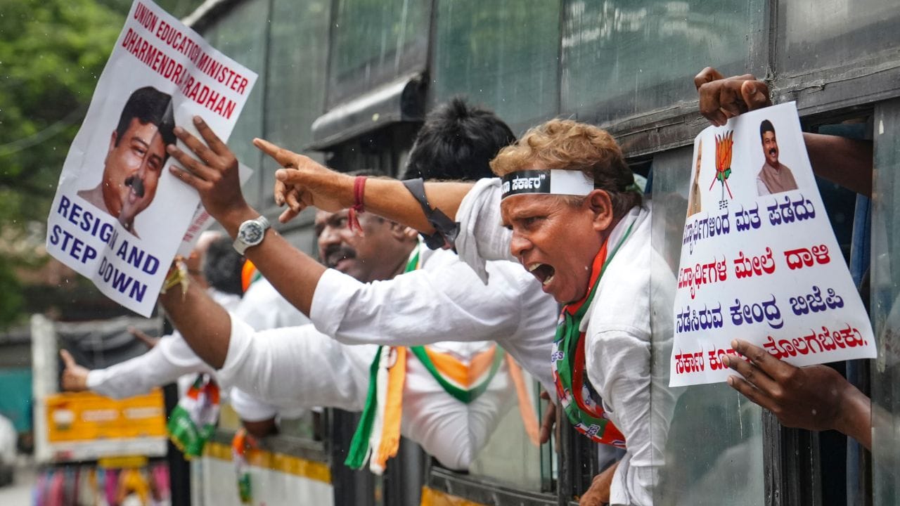 2014માં નરેન્દ્ર મોદી વડા પ્રધાન બન્યા પછી સતત ત્રીજા કાર્યકાળ માટે સરકારનો ભાગ બનેલા 7 મંત્રીઓમાં ધર્મેન્દ્ર પ્રધાનનો સમાવેશ થાય છે.