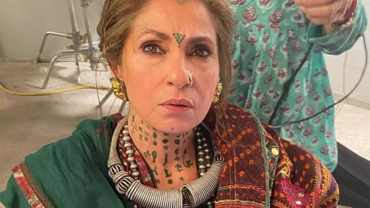 રાજેશ ખન્નાનું વર્ષ 2012માં નિધન થયું હતુ. ડિંપલ કપાડિયાએ માત્ર 16 વર્ષની ઉંમરમાં રાજેશ ખન્ના સાથે લગ્ન કર્યા હતા.  આજે અભિનેત્રી લક્ઝરી લાઈફ જીવે છે.