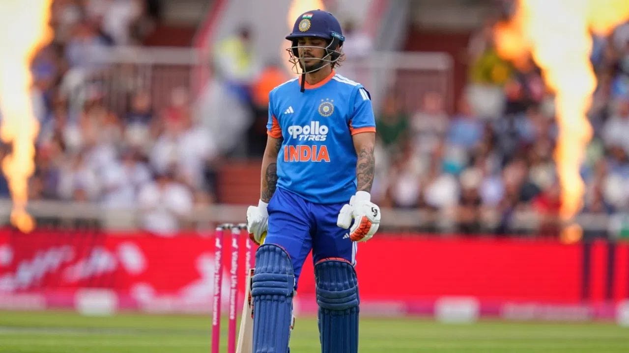 ICC T20 બેટ્સમેન રેન્કિંગમાં ઈશાન કિશન ટોચ પર છે. સાથે જ તેના રેટિંગ પોઈન્ટ 916 થઇ ગયા છે. ભારતીય ક્રિકેટના ઇતિહાસમાં ફક્ત ચાર ખેલાડીઓએ 900 થી વધુ રેટિંગ પોઈન્ટ હાંસલ કર્યા છે.