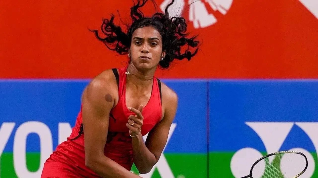 ભારત 2026 એશિયન ગેમ્સ માટે જોરશોરથી તૈયારી કરી રહ્યું છે અને આવી સ્થિતિમાં પીવી સિંધુનું ફરીથી ફોર્મમાં પરત ફરવું ટીમ માટે સારા સમાચાર છે. આગામી મોટા આંતરરાષ્ટ્રીય ટુર્નામેન્ટોને ધ્યાનમાં રાખતાં તેમનું આ પ્રદર્શન મહત્વપૂર્ણ માનવામાં આવી રહ્યું છે.