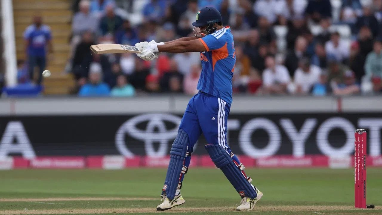 Breaking News: IND vs ENG સિરીઝ વચ્ચે ટીમ ઈન્ડિયામાં મોટો ફેરફાર, 2 વર્ષ બાદ આ ખેલાડીની ODI ટીમમાં વાપસી
