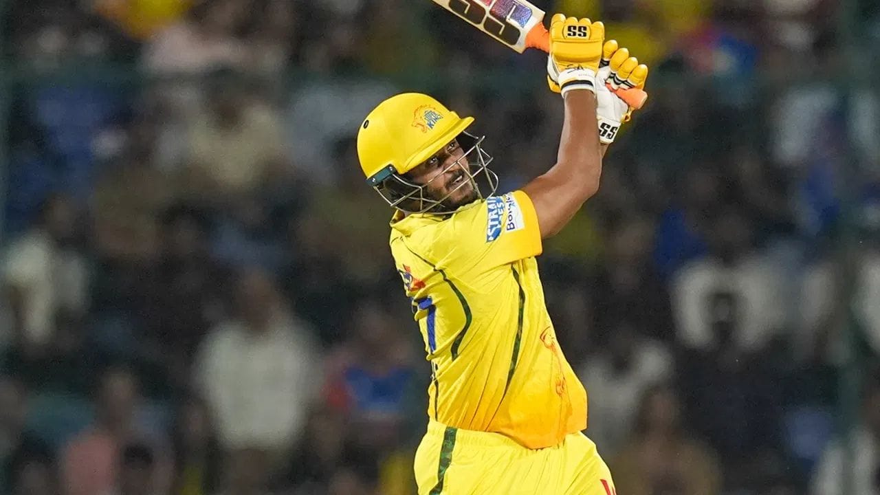 ઉર્વિલ પટેલને CSKએ IPL 2025ની હરાજીમાં માત્ર 30 લાખ રૂપિયામાં ખરીદ્યો હતો. 2025માં તેને ઓછી તકો મળી હતી, પરંતુ IPL 2026માં આયુષ મ્હાત્રેની ગેરહાજરીમાં મળેલી તકનો તેણે શાનદાર ફાયદો ઉઠાવ્યો હતો.