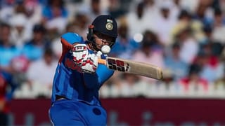 IND vs ZIM: 4, 6, 4, 4 અને આઉટ… વૈભવ સૂર્યવંશી અને આ બોલર વચ્ચે મજેદાર મુકાબલો, એક જ ઓવરમાં જોરદાર એક્શન
