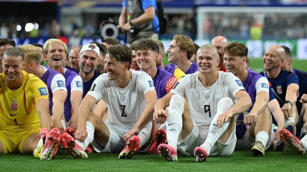 FIFA Noraway Viking Row