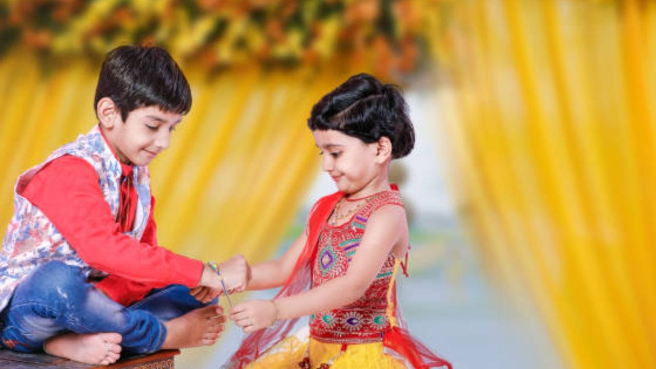 નોંધ : આ સમાચારમાં આપવામાં આવેલી માહિતી ધાર્મિક માન્યતાઓ અને સામાન્ય જાણકારી પર આધારિત છે. TV9 ગુજરાતી તેની પુષ્ટિ કરતું નથી. (Image Source | iStock)