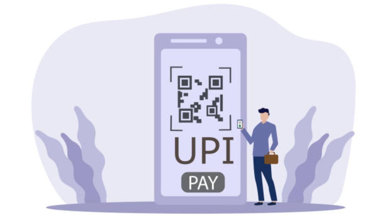UPI PIN ક્યારેય કોઈની સાથે શેર કરવો નહીં. UPI PINનો ઉપયોગ પૈસા મોકલવા માટે થાય છે. પૈસા મેળવવા માટે નહીં. કોઈ અજાણી લિંક પર ક્લિક કરવાનું અથવા પૈસા રિસીવ કરવાના નામે UPI PIN દાખલ કરવાનું ટાળવું જોઈએ. પેમેન્ટ કરતા પહેલાં રિસીવરના નામ અને UPI IDની પણ ધ્યાનપૂર્વક ચકાસણી કરવી મહત્વપૂર્ણ છે. (Image Source | iStock)