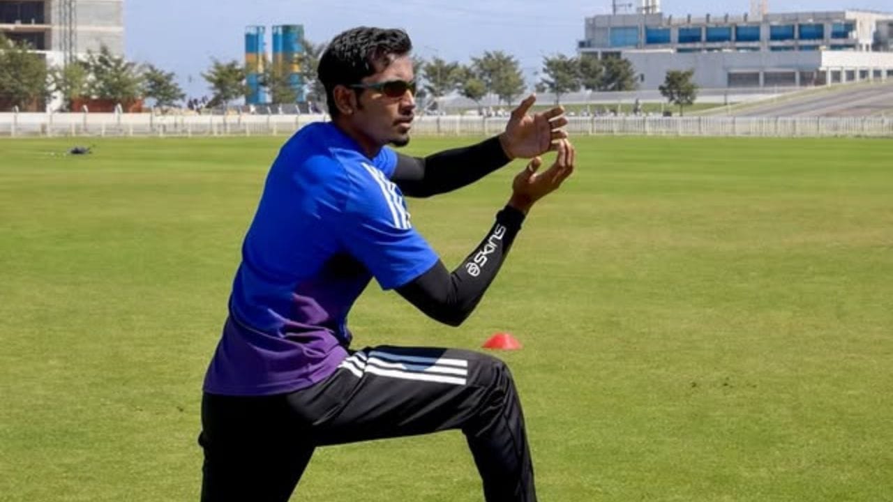 11 ઓગસ્ટ 2026ના રોજ, કર્ણાટકની એક મેડિકલ વિદ્યાર્થી દ્વારા દાખલ કરાયેલા બળાત્કારના કેસમાં પશ્ચિમ બંગાળ પોલીસે પોરેલની ધરપકડ કરી હતી. વિદ્યાર્થીએ આરોપ લગાવ્યો હતો કે પોરેલે 2023માં લગ્ન કરવાનું વચન આપીને જાતીય સંબંધો બાંધ્યા હતા.