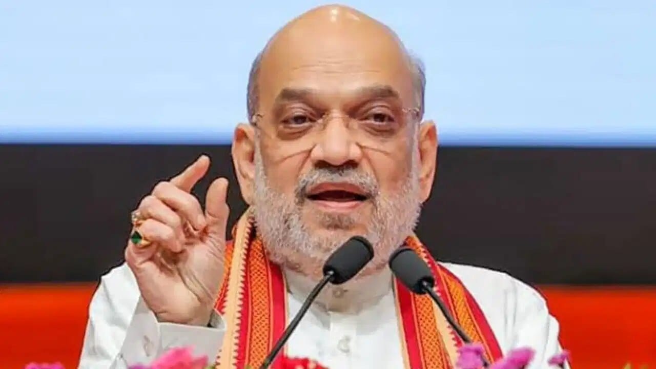 સંસદીય કાર્યવાહીમાં સતત વિક્ષેપ પર અમિત શાહનું નિવેદન, વિપક્ષ ચર્ચા માટે સામે આવે, હું દરેક પ્રશ્નનો જવાબ આપીશ સંસદીય કાર્યવાહીમાં સતત વિક્ષેપ પર અમિત શાહનું નિવેદન, વિપક્ષ ચર્ચા માટે સામે આવે, હું દરેક પ્રશ્નનો જવાબ આપીશ