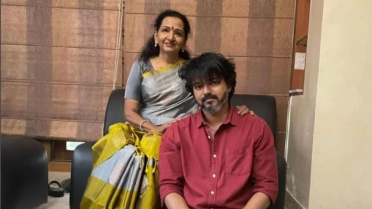 કોર્ટે સંગીતાની અરજી સ્વીકારી લીધી અને કેસ આગળ વધાર્યો નહીં. હવે, આ નિર્ણય અંગે વિવિધ અટકળો ફેલાઈ રહી છે. મીડિયા રિપોર્ટ મુજબ  સંગીતાએ વિજયની માતાના કારણે આ નિર્ણય લીધો છે. 