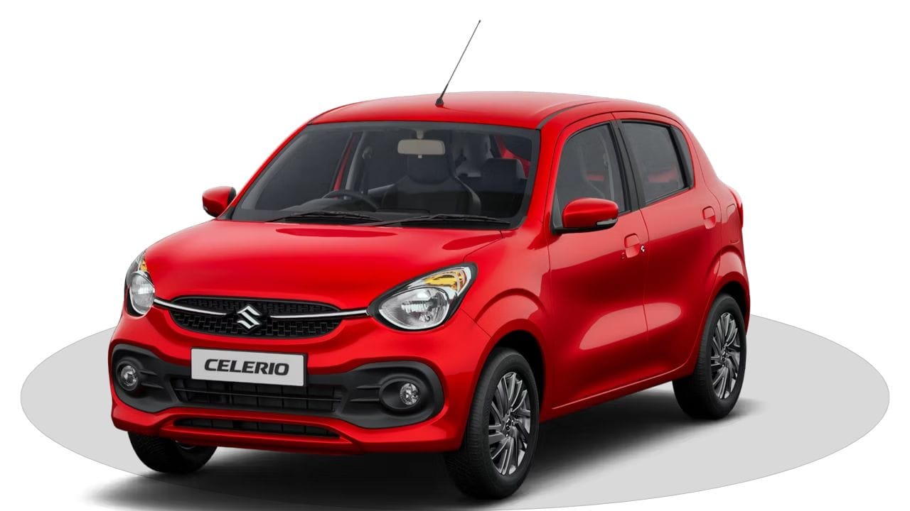 Maruti Suzuki Celerio: જો તમારો મુખ્ય ઉદ્દેશ્ય માત્ર અને માત્ર પેટ્રોલની બચત તેમજ ઉત્તમ માઇલેજ મેળવવાનો છે, તો મારુતિ સેલેરિયો તમારા માટે એક અદ્ભુત વિકલ્પ છે. 67 BHP પાવર અને 89 Nm ટોર્ક જનરેટ કરતા 1.0 લિટર K-series પેટ્રોલ એન્જિન સાથે આવતી આ કાર સિટી ટ્રાફિક માટે અત્યંત હળવી અને ચલાવવામાં સરળ છે. સેલેરિયોની એક્સ-શોરૂમ કિંમત અંદાજે ₹5.37 લાખથી શરૂ થઈને ₹7.14 લાખ સુધી જાય છે. પેટ્રોલ મેન્યુઅલમાં આ કાર 25.24 kmpl સુધીની શાનદાર માઇલેજ આપે છે, જ્યારે સીએનજી (CNG) વેરિયન્ટમાં આ માઇલેજ વધીને 34.43 km/kg સુધી પહોંચી જાય છે. તેની ટોપ સ્પીડ અંદાજે 140 થી 150 km/h છે, જે સિટી ડ્રાઇવિંગ તેમજ હાઇવે માટે પૂરતી છે. દરરોજના 50 કિમીના વપરાશ માટે સેલેરિયો સીએનજી વર્ઝન ખર્ચમાં ખૂબ જ સસ્તું પડે છે.