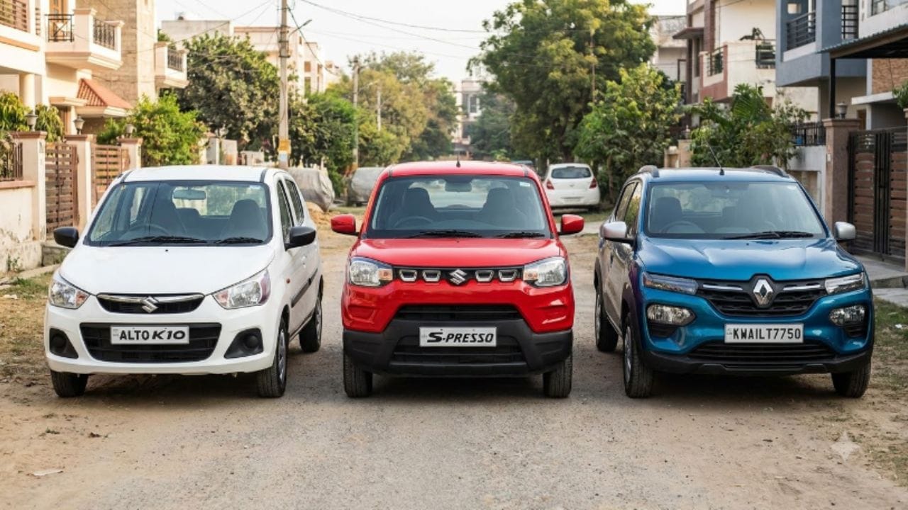 5 લાખ રૂપિયા સુધીના બજેટમાં નવી કાર ખરીદવી એ ભારતીય ગ્રાહકો માટે એક મહત્વપૂર્ણ નિર્ણય છે. માર્કેટમાં આ પ્રાઇસ સેગમેન્ટમાં મારુતિ સુઝુકી ઓલ્ટો K10 (જેની ઓન-રોડ કિંમત અંદાજે ₹4.50 થી ₹5.20 લાખ સુધી રહે છે), મારુતિ એસ-પ્રેસો (અંદાજિત ₹4.80 થી ₹5.40 લાખ) અને રેનો ક્વિડ (અંદાજિત ₹4.90 થી ₹5.50 લાખ) સૌથી પોપ્યુલર વિકલ્પ તરીકે સામે આવે છે. આ ત્રણેય કાર્સમાં કિંમત, પરફોર્મન્સ, માઇલેજ, એન્જિન ક્ષમતા અને સર્વિસિંગ ખર્ચની સરખામણી કરવી અનિવાર્ય બની જાય છે.