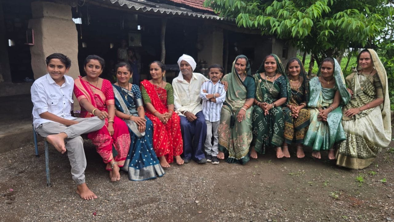 ગણેશ બરૈયાના અભ્યાસ વિશે જો આપણે વાત કરીએ તો પ્રાથમિક શાળાનો અભ્યાસ ગોરખી પ્રાથમીક શાળામાંથી પૂર્ણ કર્યો હતો.