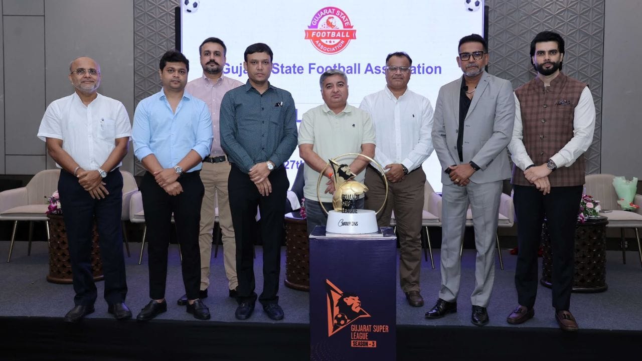 લીગ સાથે ચાહકોનું જોડાણ વધુ મજબૂત બનાવવા માટે GSFA દ્વારા નવી ડિજિટલ એપ પણ લોન્ચ કરવામાં આવી છે. આ એપ પર મેચનું સમયપત્રક, પરિણામો, ટીમોની માહિતી, ખેલાડીઓની પ્રોફાઇલ, ફોટોગ્રાફ્સ અને લીગ સાથે જોડાયેલા વિવિધ અપડેટ્સ ઉપલબ્ધ રહેશે. તેને ગુજરાત ફૂટબોલ માટેના એક ડિજિટલ પ્લેટફોર્મ તરીકે વિકસાવવામાં આવી છે.