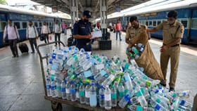 IRCTC ની રેડ: 8 હજારથી વધુ ગેરકાયદે પાણીની બોટલો જપ્ત