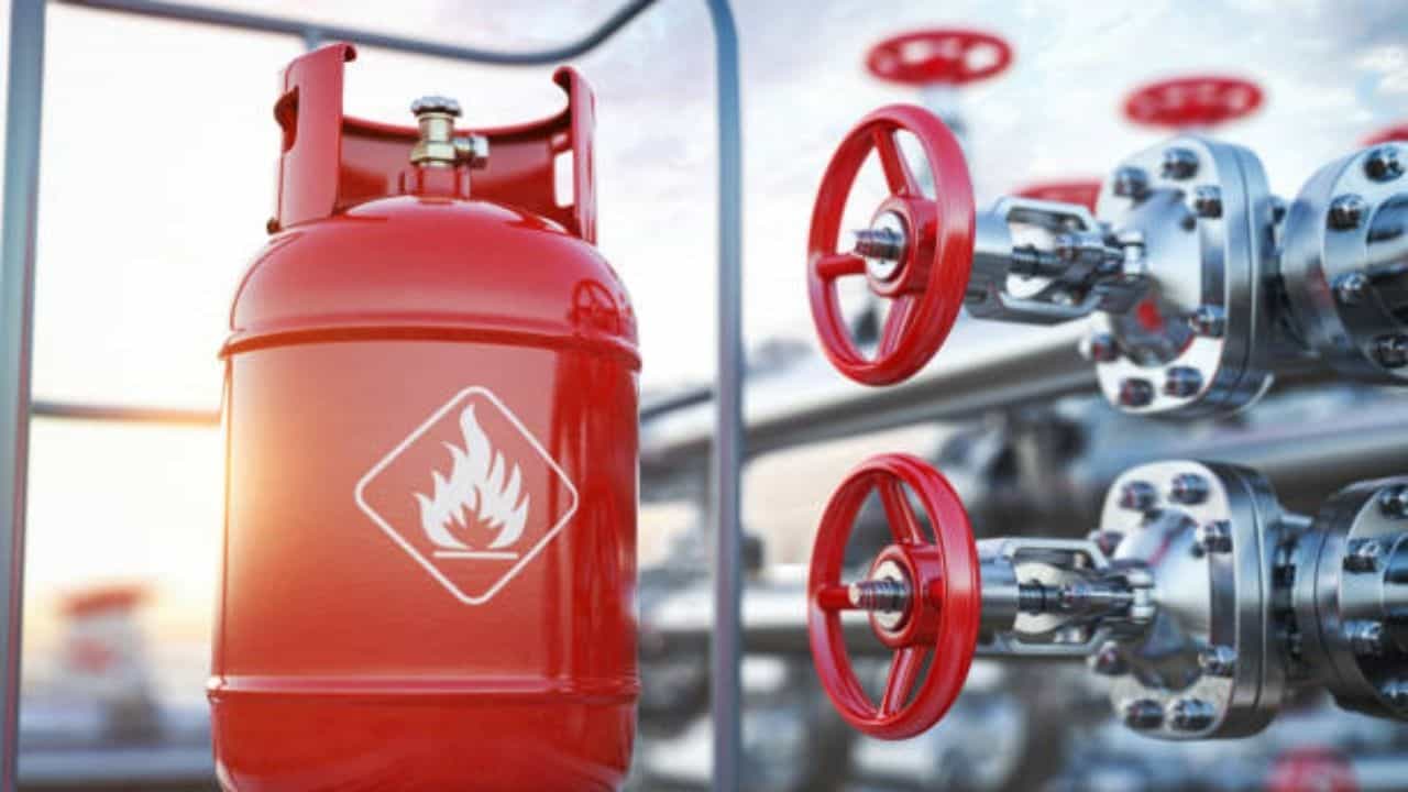 Breaking News : ઈરાન-અમેરિકા વિવાદ વચ્ચે ભારતને LPG માટે રાહત, કટોકટીમાં કામ આવ્યો આ નવો દેશ !