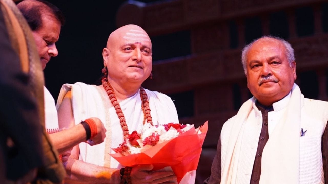 તેમણે 1998 થી ફિલ્મોમાં અભિનય કર્યો છે, જેમાં તેમની ઘણી ભૂમિકાઓ નિભાવી છે. મનોજ જોષીને રાષ્ટ્રીય ફિલ્મ પુરસ્કાર સહિત અનેક પુરસ્કારો પ્રાપ્ત થયા છે.