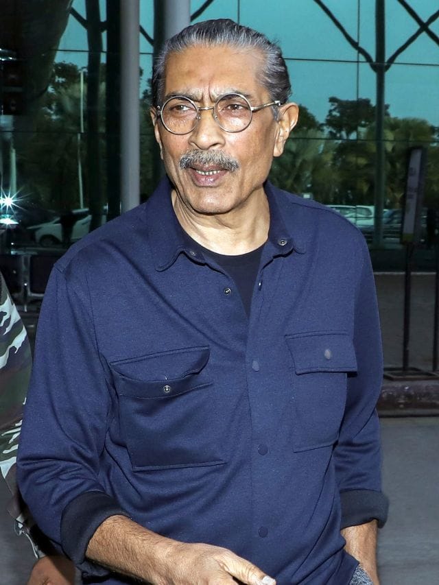 પ્રકાશ ઝાનો પરિવાર જુઓ