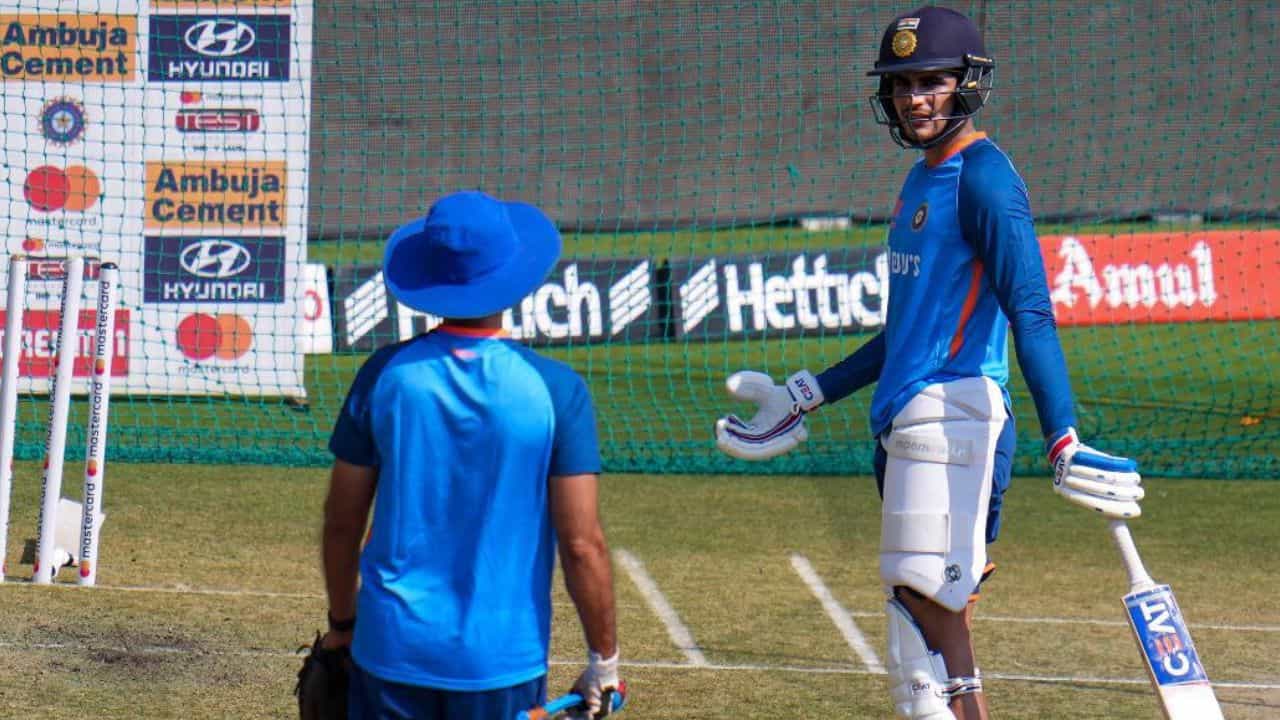 IND vs SL : કેપ્ટન શુભમન ગિલ બન્યો ‘બેટિંગ કોચ’ ! નેટ્સમાં સાથી ખેલાડીઓને આપી રહ્યો છે ખાસ ટિપ્સ