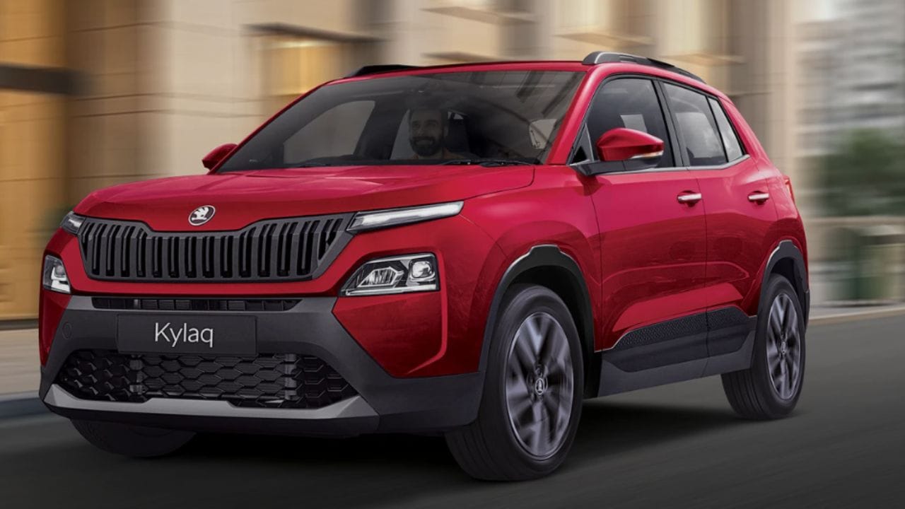 સ્કોડા કાઇલાંક (Skoda Kylaq) SUV સેગમેન્ટમાં સ્કોડા કાઇલાંક પણ એક શ્રેષ્ઠ ઓપ્શન છે, જેને તમે પસંદ કરી શકો છો. સ્કોડા કાઇલાંકમાં 1.0-લીટર ટર્બો પેટ્રોલ એન્જિન મળે છે, જે 115 PS નો પાવર અને 178 Nm નો ટોર્ક જનરેટ કરે છે. ગિયરબોક્સમાં 6-સ્પીડ મેન્યુઅલ અને 6-સ્પીડ ઓટોમેટિક સામેલ છે. કિંમતની વાત કરીએ તો સ્કોડા કાઇલાંકની શરૂઆતી એક્સ-શોરૂમ કિંમત રૂ. 7.59 લાખ છે.