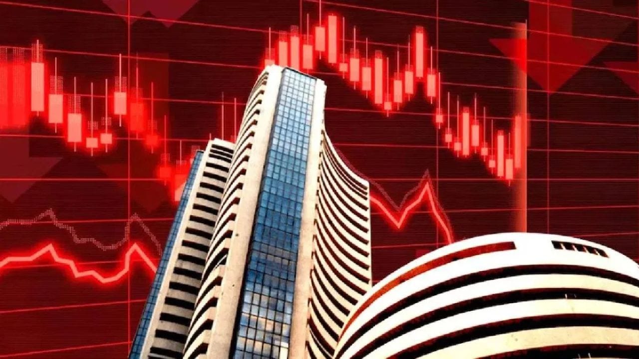 વોડાફોન આઈડિયા દ્વારા શેરબજાર (NSE અને BSE) ને આપવામાં આવેલી સત્તાવાર માહિતી અનુસાર, આ નોટિસ વર્ષ 2022 માં થયેલી સ્પેક્ટ્રમ નીલામી (Spectrum Auction 2022) સાથે જોડાયેલી છે. કંપની પર આરોપ છે કે, તેણે નીલામીની શરતો હેઠળ નિર્ધારિત 'ન્યૂનતમ રોલઆઉટ શરતો' (Minimum Rollout Obligations) નું પાલન કર્યું નથી.