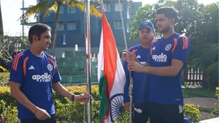 IND vs SL: શુભમન ગિલ-ગૌતમ ગંભીરે શ્રીલંકામાં ફરકાવ્યો ત્રિરંગો, ટીમ ઈન્ડિયાએ સ્વતંત્રતા દિવસની કરી ઉજવણી, જુઓ VIDEO