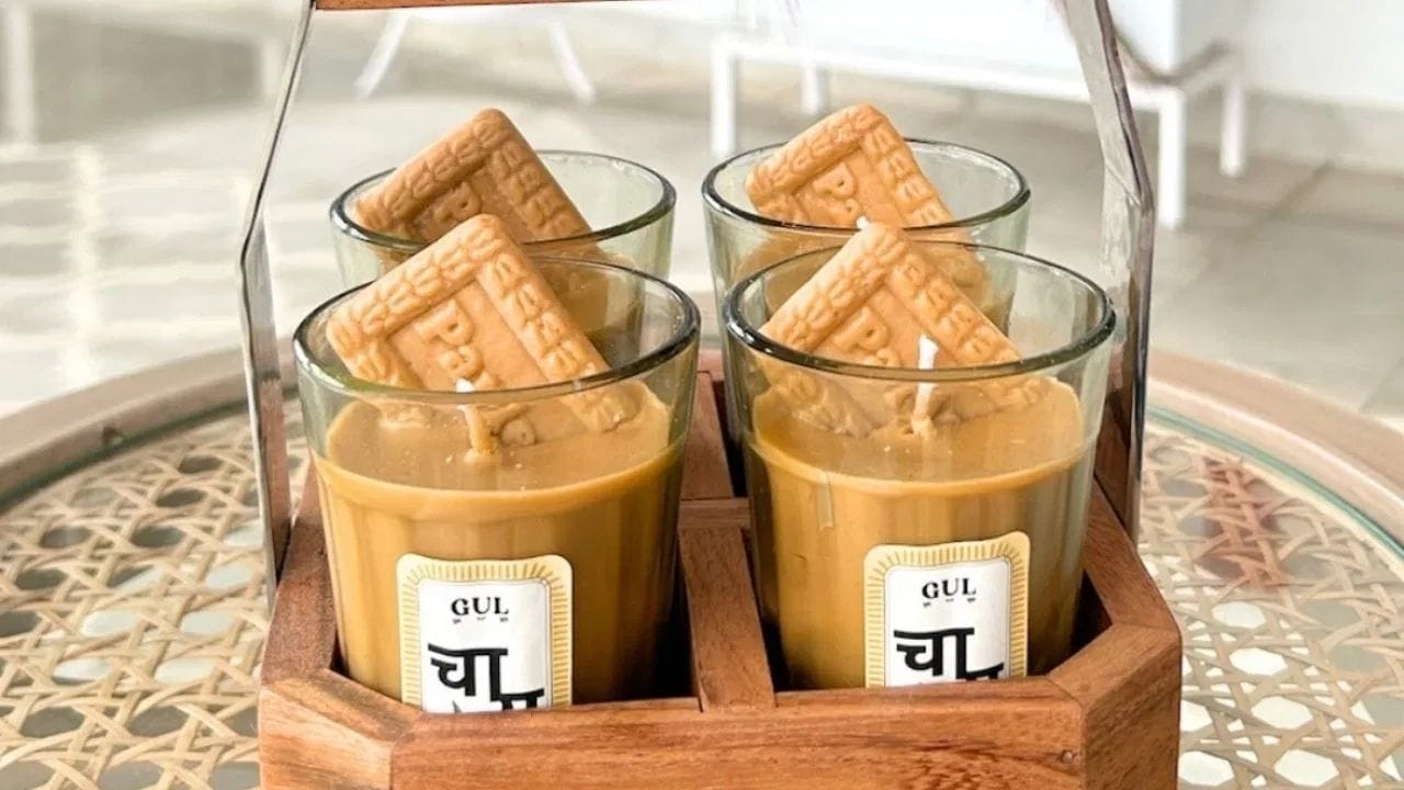 ગરમ ચાની અસર પણ મહત્વપૂર્ણ છે. ગરમ પ્રવાહી બિસ્કિટમાં ઝડપથી પ્રવેશી શકે છે અને તેના ઘટકોને વધુ ઝડપથી નરમ બનાવી શકે છે. થોડા જ સેકન્ડમાં બિસ્કિટ અંદરથી ભીનું અને નબળું બની જાય છે.