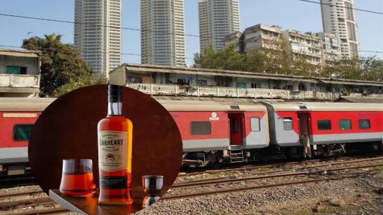 આ નિયમો ફક્ત મુસાફરોને જ નહીં પરંતુ ટ્રેન સ્ટાફને પણ લાગુ પડે છે, જે ફરજ પર હોય ત્યારે દારૂ અથવા અન્ય કોઈપણ માદક દ્રવ્યોના સેવન પર પ્રતિબંધ મૂકે છે. નશામાં ધૂત અથવા નશીલા પદાર્થોનું સેવન કરતા પકડાયેલા કોઈપણ વ્યક્તિ સામે કડક કાર્યવાહી થઈ શકે છે.