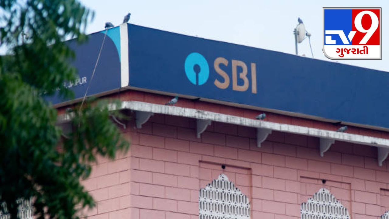 SBI હાલમાં NSE માં 3.23 ટકા હિસ્સો ધરાવે છે, અને SBI કેપિટલ માર્કેટ્સ 4.33 ટકા હિસ્સો ધરાવે છે. ગયા અઠવાડિયે, NSE ને ₹30,000 કરોડના પ્રસ્તાવિત IPO માટે નિયમનકારી મંજૂરી મળી હતી. આ IPO દેશનો અત્યાર સુધીનો સૌથી મોટો IPO બની શકે છે. અગાઉ, 2024 માં Hyundai Motor India નો ₹27,858.75 કરોડનો IPO સૌથી મોટો હતો. આ ઉપરાંત, LIC 2022 માં ₹20,557.23 કરોડ, 2021 માં Paytm ₹18,300 કરોડ, 2025 માં ₹15,511.87 કરોડ અને 2010 માં કોલ ઇન્ડિયા ₹15,200 કરોડનો IPO લોન્ચ કર્યો હતો. (Image Source | iStock)