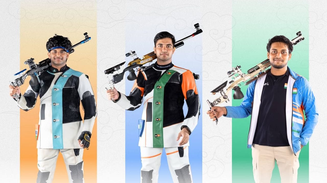ભારતે 2026 એશિયન ગેમ્સમાં પોતાનો ત્રીજો સિલ્વર મેડલ જીત્યો. સિલ્વર મેડલ પુરુષોની 10 મીટર એર રાઇફલ (men's 10m air rifle ) ટીમ ઇવેન્ટમાં મળ્યો. રુદ્રાક્ષ પાટિલ, હિમાંશુ ધિલ્લોન અને પાર્થ રાકેશ માનેની ત્રિપુટીએ કુલ 1890.1 પોઈન્ટ બનાવ્યા. ચીને 1899 પોઈન્ટ સાથે ગોલ્ડ મેડલ જીત્યો છે.